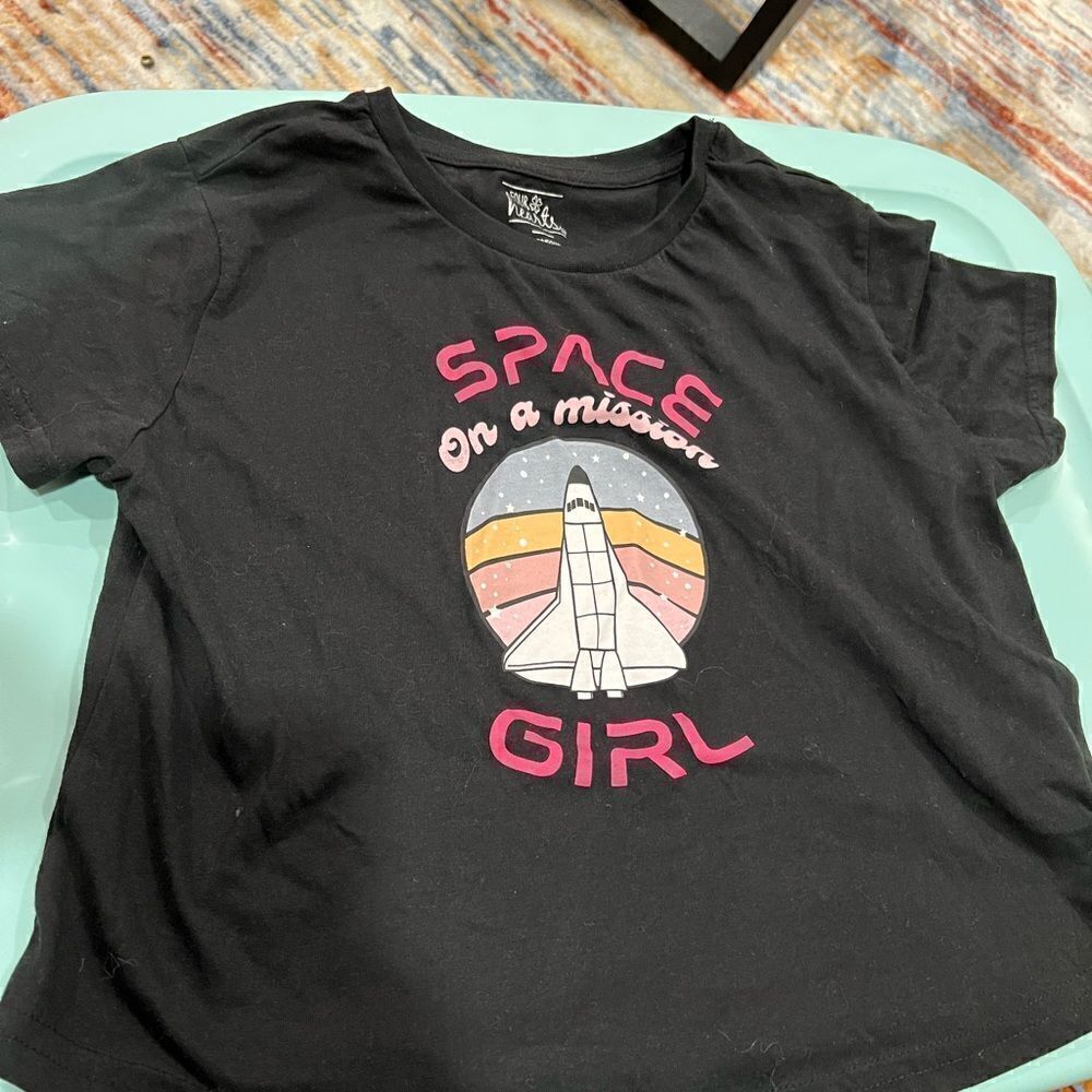 Girls short sleeve t-shirt “Space on a Mission Girl”